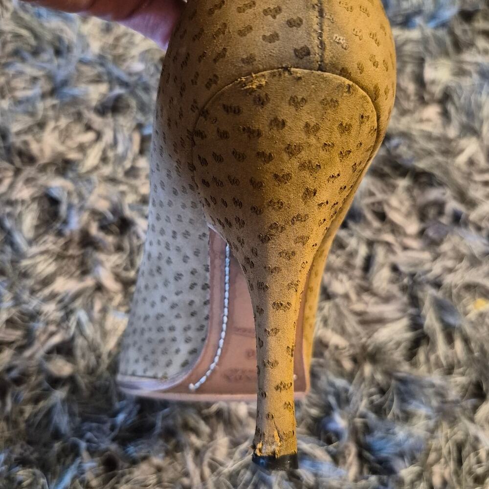 Prada Vintage Ostrich-Embossed Leather Pointed Toe Pumps w/ Rosette Bow – EU 40 - Picture 8 of 9